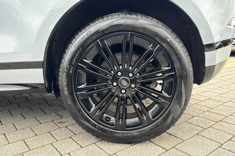 40 of 51 for Land Rover Range Rover Evoque 1.5 P300e Dynamic HSE 5dr