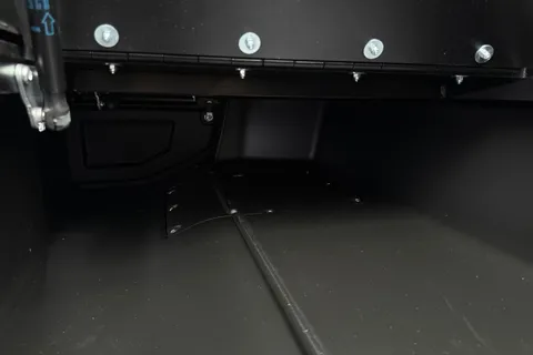 DV26XNL Land Rover Defender 110 3.0 D250 MHEV X-Dynamic HSE Hard Top SUV 5dr Diesel Auto 4WD MWB Euro 6 (s/s) (249 ps) Thumbnail #40