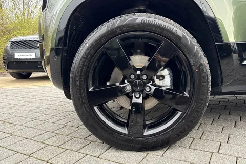 DN26MYR Land Rover Defender 110 3.0 D250 MHEV X-Dynamic HSE Hard Top SUV 5dr Diesel Auto 4WD MWB Euro 6 (s/s) (249 ps) Thumbnail #40