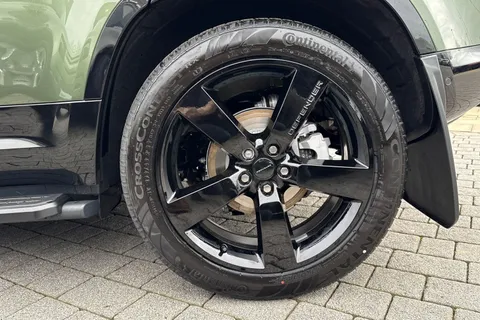 DV26XNL Land Rover Defender 110 3.0 D250 MHEV X-Dynamic HSE Hard Top SUV 5dr Diesel Auto 4WD MWB Euro 6 (s/s) (249 ps) Thumbnail #41