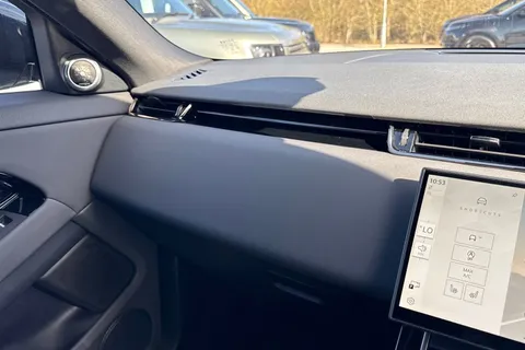 DU75YOP Land Rover Range Rover Evoque 2.0 D200 Dynamic SE 5dr Thumbnail #46