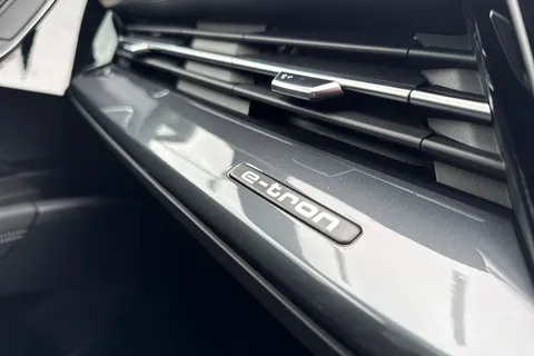 Audi Q4 e-tron 45 Black Edition Auto 5dr 82kWh Thumbnail #61