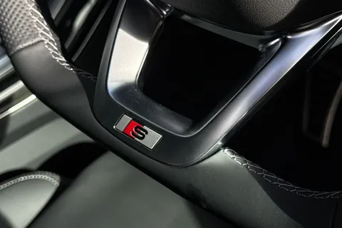 43 of 63 for Audi Q8 3.0 TDI V6 Black Edition Tiptronic quattro Euro 6 (s/s) 5dr