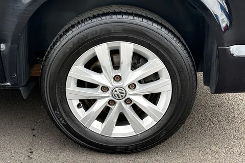 DY72NME Volkswagen Transporter 2.0 TDI 110 Highline Van Thumbnail #8