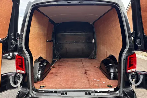 DY72NME Volkswagen Transporter 2.0 TDI 110 Highline Van Thumbnail #11