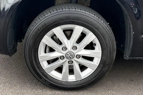 DY72NME Volkswagen Transporter 2.0 TDI 110 Highline Van Thumbnail #23