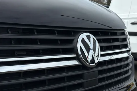 DY72NME Volkswagen Transporter 2.0 TDI 110 Highline Van Thumbnail #26