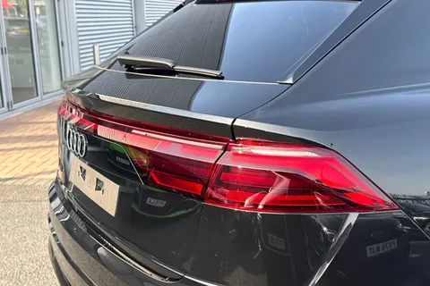 Audi SQ8 4.0 TFSI V8 Black Edition Tiptronic quattro Euro 6 (s/s) 5dr Thumbnail #8