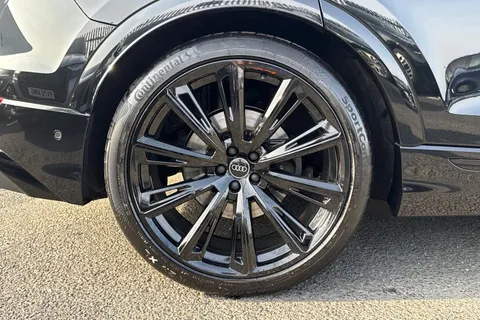 Audi SQ8 4.0 TFSI V8 Black Edition Tiptronic quattro Euro 6 (s/s) 5dr Thumbnail #12