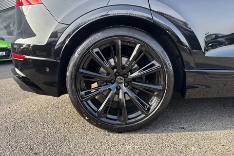 Audi SQ8 4.0 TFSI V8 Black Edition Tiptronic quattro Euro 6 (s/s) 5dr Thumbnail #13