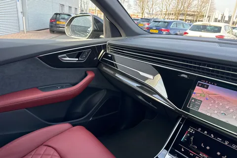 Audi SQ8 4.0 TFSI V8 Black Edition Tiptronic quattro Euro 6 (s/s) 5dr Thumbnail #20