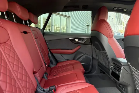 Audi SQ8 4.0 TFSI V8 Black Edition Tiptronic quattro Euro 6 (s/s) 5dr Thumbnail #38