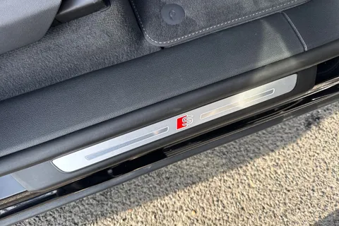 Audi SQ8 4.0 TFSI V8 Black Edition Tiptronic quattro Euro 6 (s/s) 5dr Thumbnail #44
