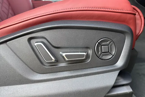 Audi SQ8 4.0 TFSI V8 Black Edition Tiptronic quattro Euro 6 (s/s) 5dr Thumbnail #45