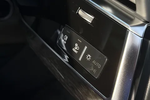 Audi SQ8 4.0 TFSI V8 Black Edition Tiptronic quattro Euro 6 (s/s) 5dr Thumbnail #47