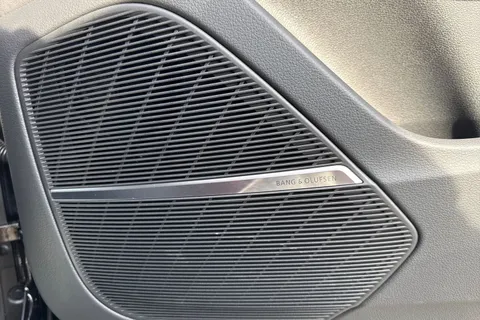 Audi SQ8 4.0 TFSI V8 Black Edition Tiptronic quattro Euro 6 (s/s) 5dr Thumbnail #50