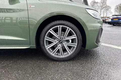Audi A1 1.0 TFSI 30 S line Sportback S Tronic Euro 6 (s/s) 5dr Thumbnail #10