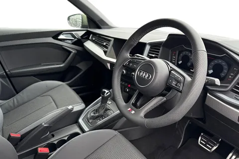 Audi A1 1.0 TFSI 30 S line Sportback S Tronic Euro 6 (s/s) 5dr Thumbnail #14