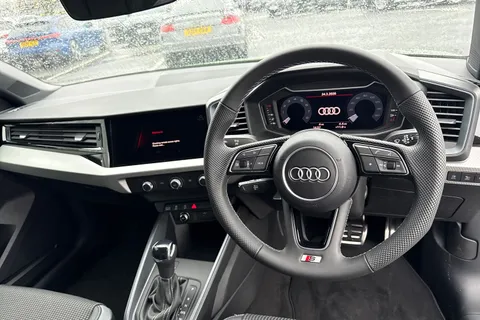 Audi A1 1.0 TFSI 30 S line Sportback S Tronic Euro 6 (s/s) 5dr Thumbnail #18