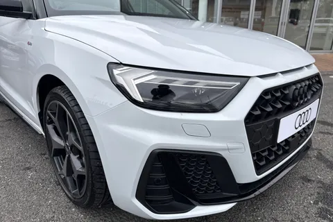  Audi A1 1.0 TFSI 25 Black Edition Sportback Euro 6 (s/s) 5dr Thumbnail #9
