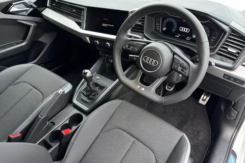  Audi A1 1.0 TFSI 25 Black Edition Sportback Euro 6 (s/s) 5dr Thumbnail #14