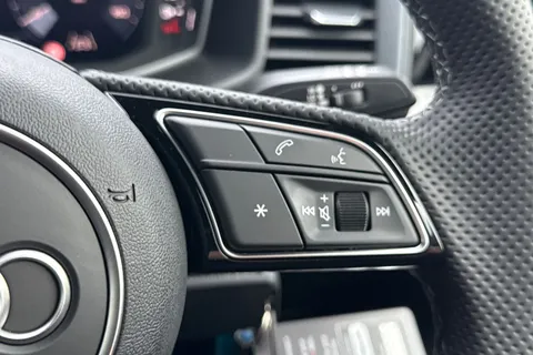  Audi A1 1.0 TFSI 25 Black Edition Sportback Euro 6 (s/s) 5dr Thumbnail #40