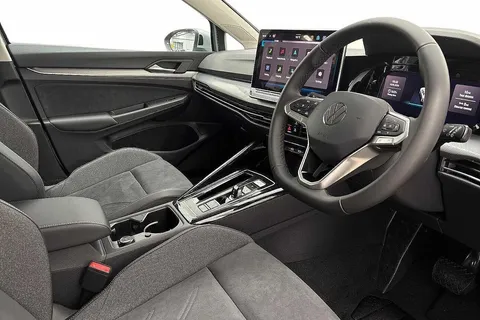 KM75BTV Volkswagen Golf 1.5 TSI 204 Style eHybrid 5dr DSG Thumbnail #7