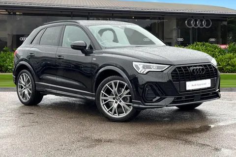 DE75MKG Audi Q3 Black Edition 35 TFSI 150 PS 6-speed Thumbnail #2