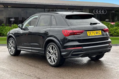 DE75MKG Audi Q3 Black Edition 35 TFSI 150 PS 6-speed Thumbnail #3