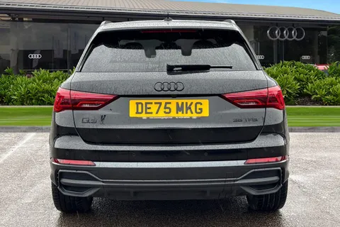 DE75MKG Audi Q3 Black Edition 35 TFSI 150 PS 6-speed Thumbnail #5