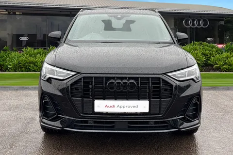 DE75MKG Audi Q3 Black Edition 35 TFSI 150 PS 6-speed Thumbnail #7