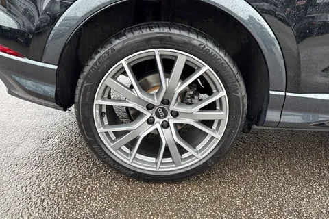 DE75MKG Audi Q3 Black Edition 35 TFSI 150 PS 6-speed Thumbnail #14