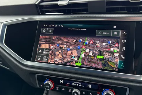 DE75MKG Audi Q3 Black Edition 35 TFSI 150 PS 6-speed Thumbnail #18