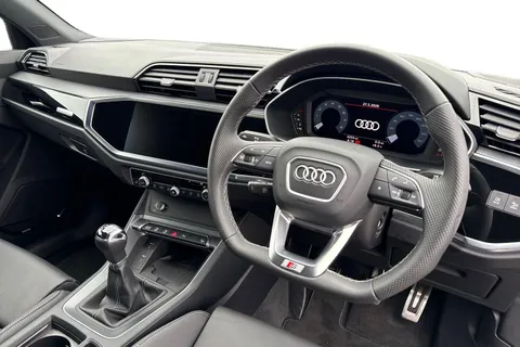 DE75MKG Audi Q3 Black Edition 35 TFSI 150 PS 6-speed Thumbnail #19