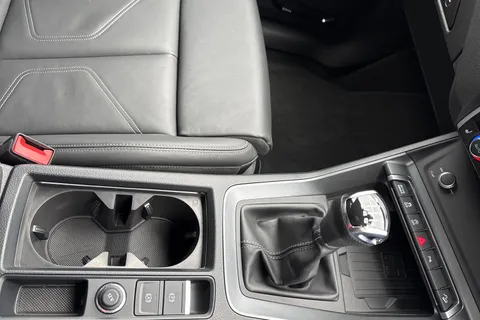 DE75MKG Audi Q3 Black Edition 35 TFSI 150 PS 6-speed Thumbnail #24