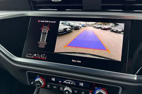 DE75MKG Audi Q3 Black Edition 35 TFSI 150 PS 6-speed Thumbnail #33