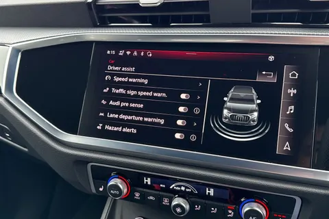 DE75MKG Audi Q3 Black Edition 35 TFSI 150 PS 6-speed Thumbnail #47