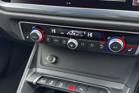 DE75MKG Audi Q3 Black Edition 35 TFSI 150 PS 6-speed Thumbnail #51