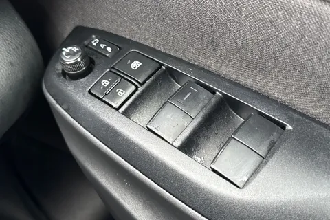 MT72XMG Mazda Mazda2 Hybrid 1.5i Select 5dr CVT Thumbnail #41