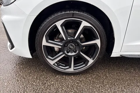 DC74SWF Audi A1 Black Edition 35 TFSI  150 PS S tronic Thumbnail #11