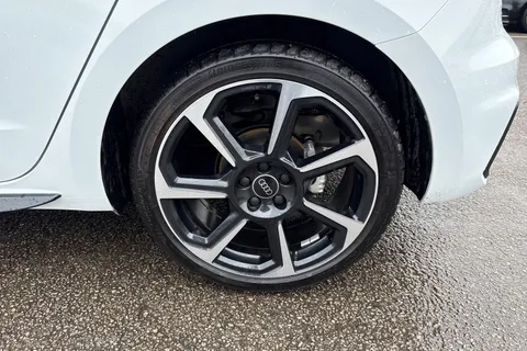 DC74SWF Audi A1 Black Edition 35 TFSI  150 PS S tronic Thumbnail #12