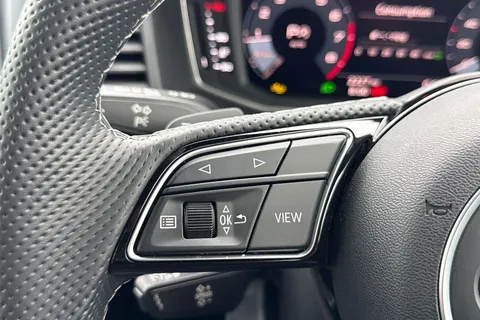 DC74SWF Audi A1 Black Edition 35 TFSI  150 PS S tronic Thumbnail #28