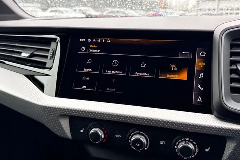 DC74SWF Audi A1 Black Edition 35 TFSI  150 PS S tronic Thumbnail #36
