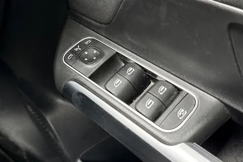 36 of 55 for Mercedes-Benz Glb 220d 4Matic AMG Line Premium 5dr 8G-Tronic