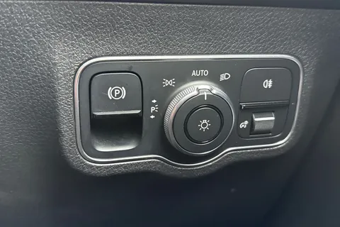 38 of 55 for Mercedes-Benz Glb 220d 4Matic AMG Line Premium 5dr 8G-Tronic