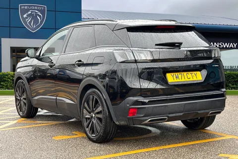 YM71CTY PEUGEOT 3008 1.6 13.2kWh GT e-EAT 4WD Euro 6 (s/s) 5dr Thumbnail #2