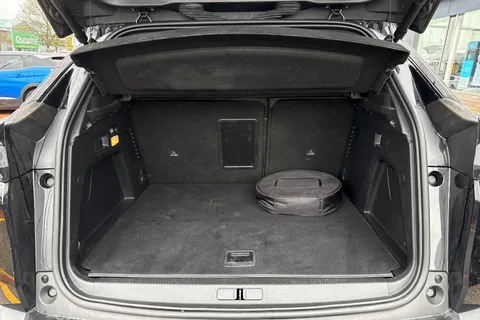 YM71CTY PEUGEOT 3008 1.6 13.2kWh GT e-EAT 4WD Euro 6 (s/s) 5dr Thumbnail #7