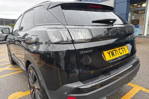 YM71CTY PEUGEOT 3008 1.6 13.2kWh GT e-EAT 4WD Euro 6 (s/s) 5dr Thumbnail #8