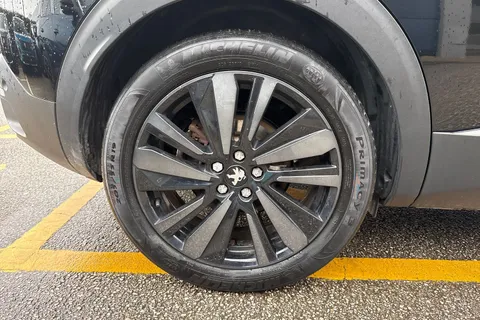 YM71CTY PEUGEOT 3008 1.6 13.2kWh GT e-EAT 4WD Euro 6 (s/s) 5dr Thumbnail #11