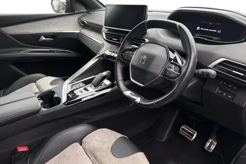 YM71CTY PEUGEOT 3008 1.6 13.2kWh GT e-EAT 4WD Euro 6 (s/s) 5dr Thumbnail #14